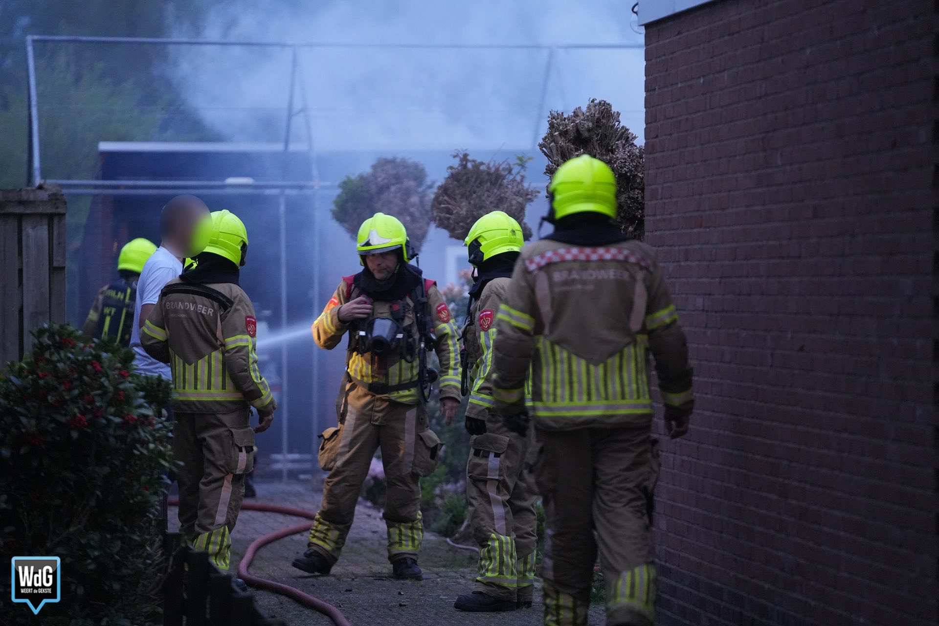 Brand in bijgebouw aan Pinxtenstraat in Haler