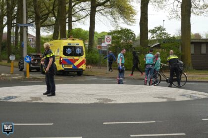 Scholier ten val bij aanrijding op rotonde Maaslandlaan
