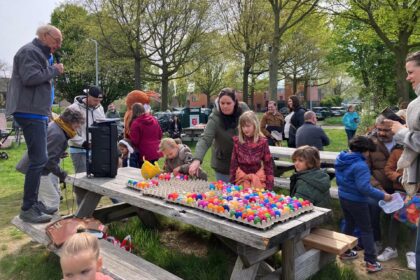 Luuëkerpârk decor voor vrolijke paasactiviteit