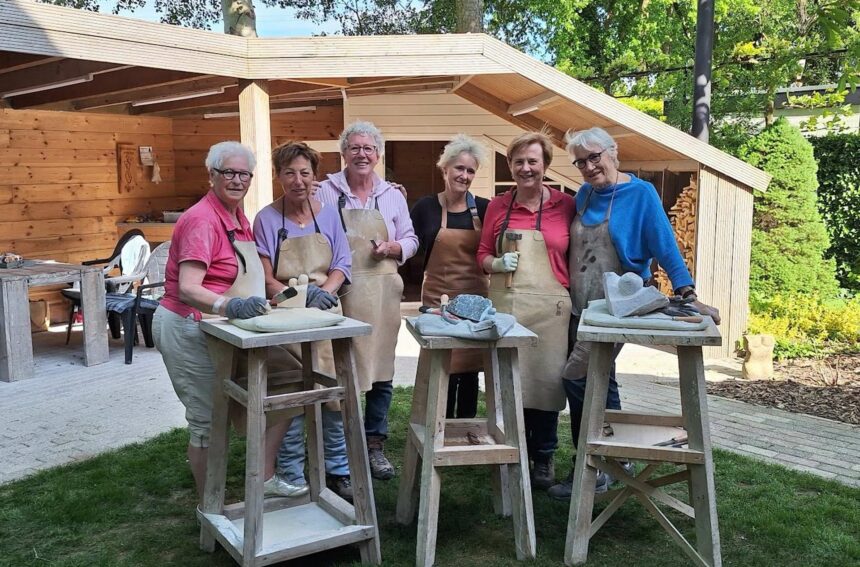 Foto via Beeldhouwgroep 'de Smelen'