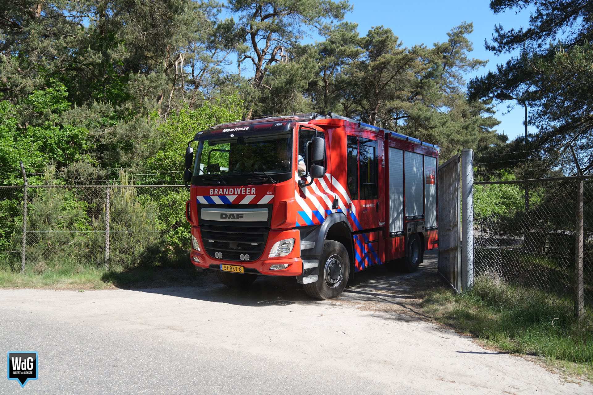 Brandweer wederom naar azc in Budel voor buitenbrand