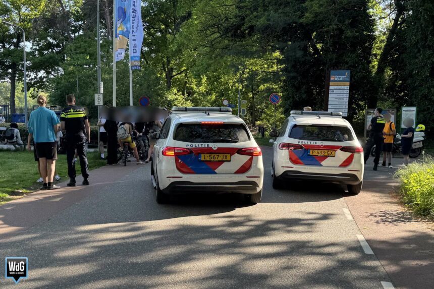 schermutseling tussen jongeren in zwembad