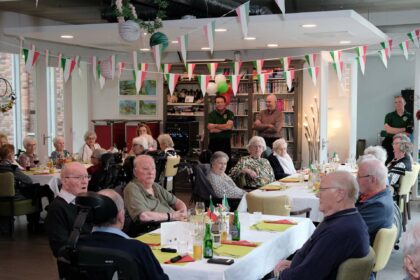 Diner in Italiaanse sfeer voor bewoners van Hornehoof