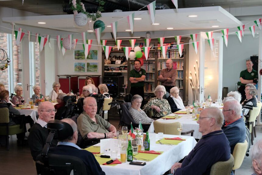 Diner in Italiaanse sfeer voor bewoners van Hornehoof
