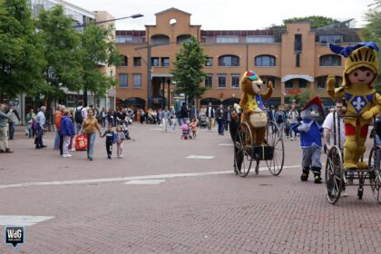 TV-Karakters zorgen voor vrolijke drukte tijdens koopzondag in Weert