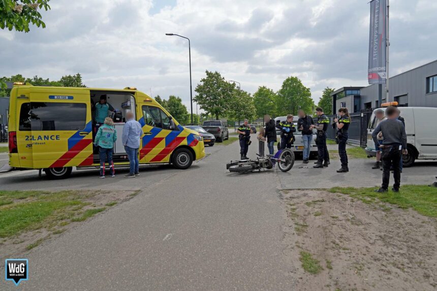 Brommer botst tegen bestelauto in Budel