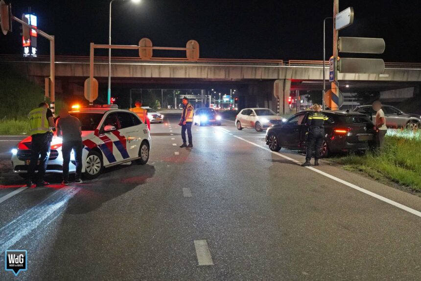 Blikschade na botsing op kruising Ringbaan-Noord