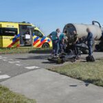 Brommer botst met tractor op Molenbrugweg in Swartbroek