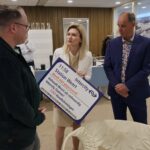 Archieffoto WdG - Overhandiging petitie voor volwaardige dienstregeling