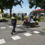 Fietser gewond na botsing met bestelauto in Budel