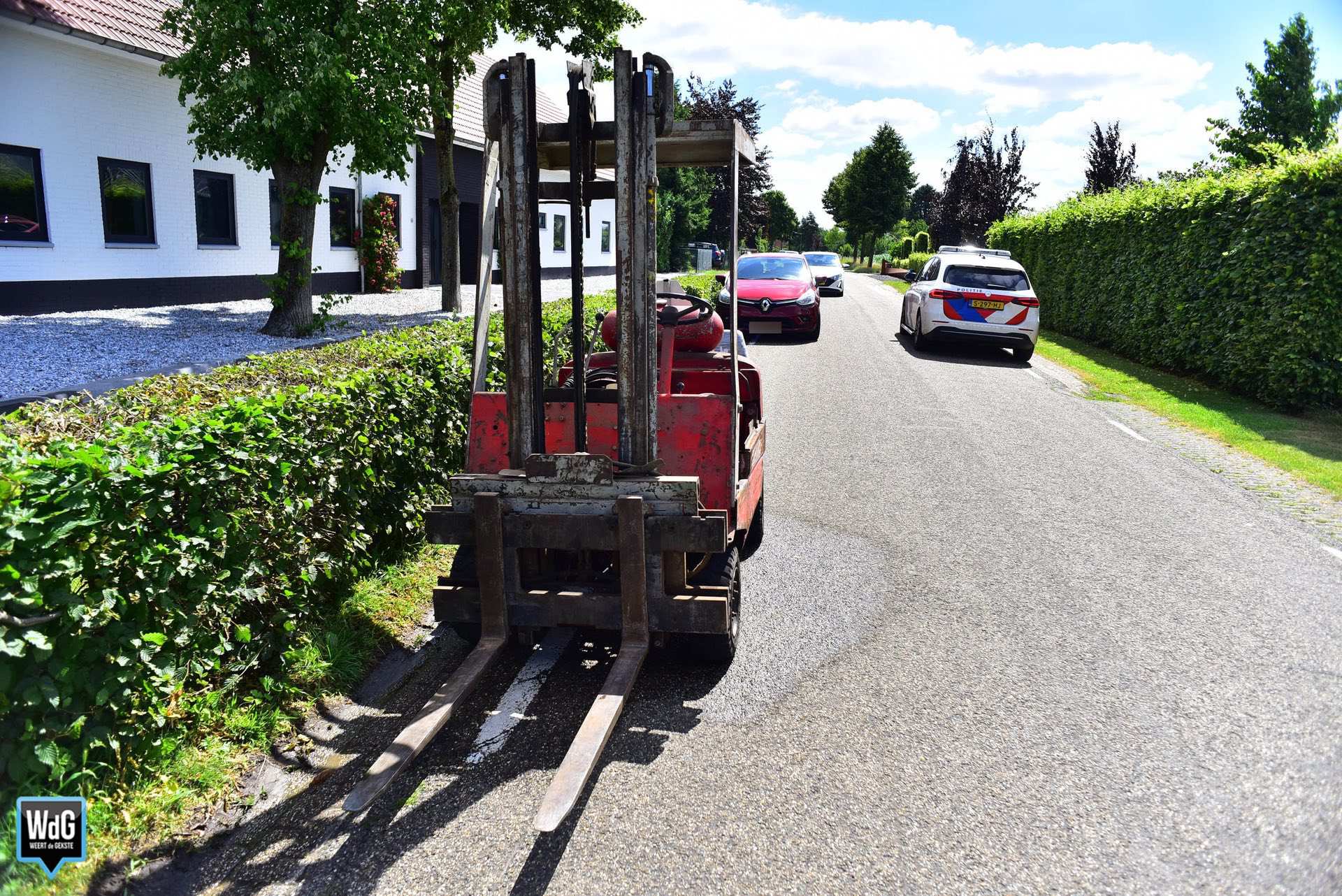 Heftruck vat vlam op Horsterweg in Stramproy