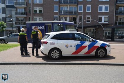 Politie bewaakt geldwagen