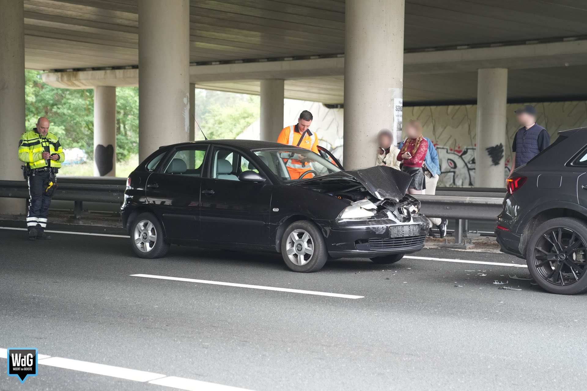 Kop-staartbotsing onder ecoduct op A2 bij Weert