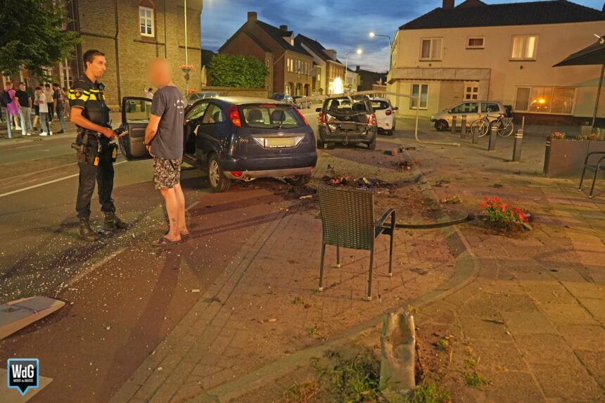 Dronken automobilist veroorzaakt ravage in Stramproy
