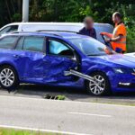 Auto en bestelbus botsten op kruising N275 in Nederweert