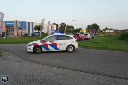 Persoon op scootmobiel aangereden door trein