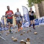 Jong en oud lopen mee tijdens 35ste Singelloop in Weert