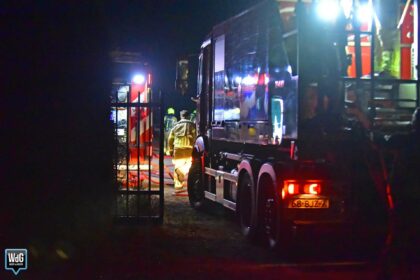 Vermeende stalbrand in Baexem blijkt brandend snoeiafval