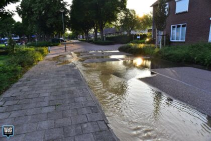 Waterlekkage in Beatrixstraat in Nederweert