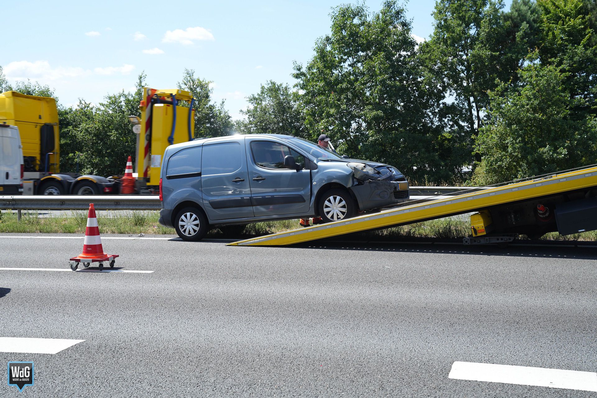 Kop-staartbotsing A2 Maarheeze