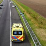 Auto in slip en tegen vangrail op A2 bij Weert