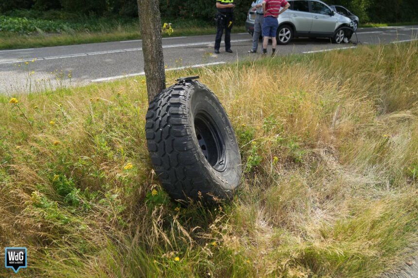 Losgeschoten wiel veroorzaakt ongeluk op Maaseikerweg