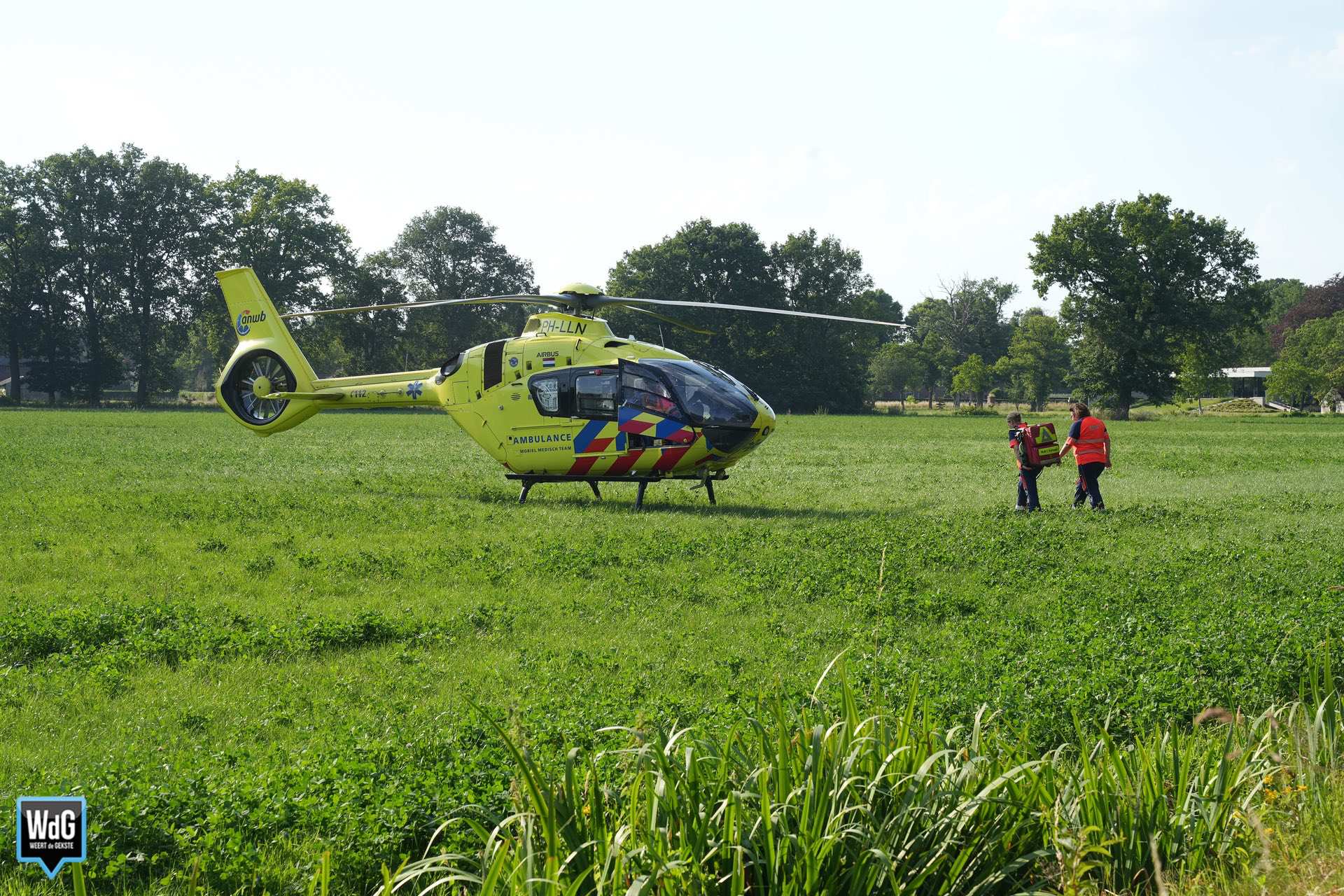 Traumahelikopter landt in Budel voor medische noodsituatie