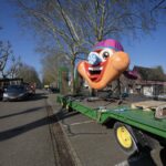 Archieffoto WdG - Opbouw van praalwagen Rogstaekersoptocht