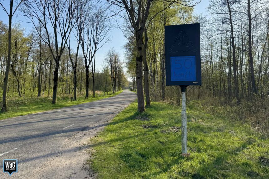 Oud wilddetectiesysteem op Bocholterweg in Altweerterheide