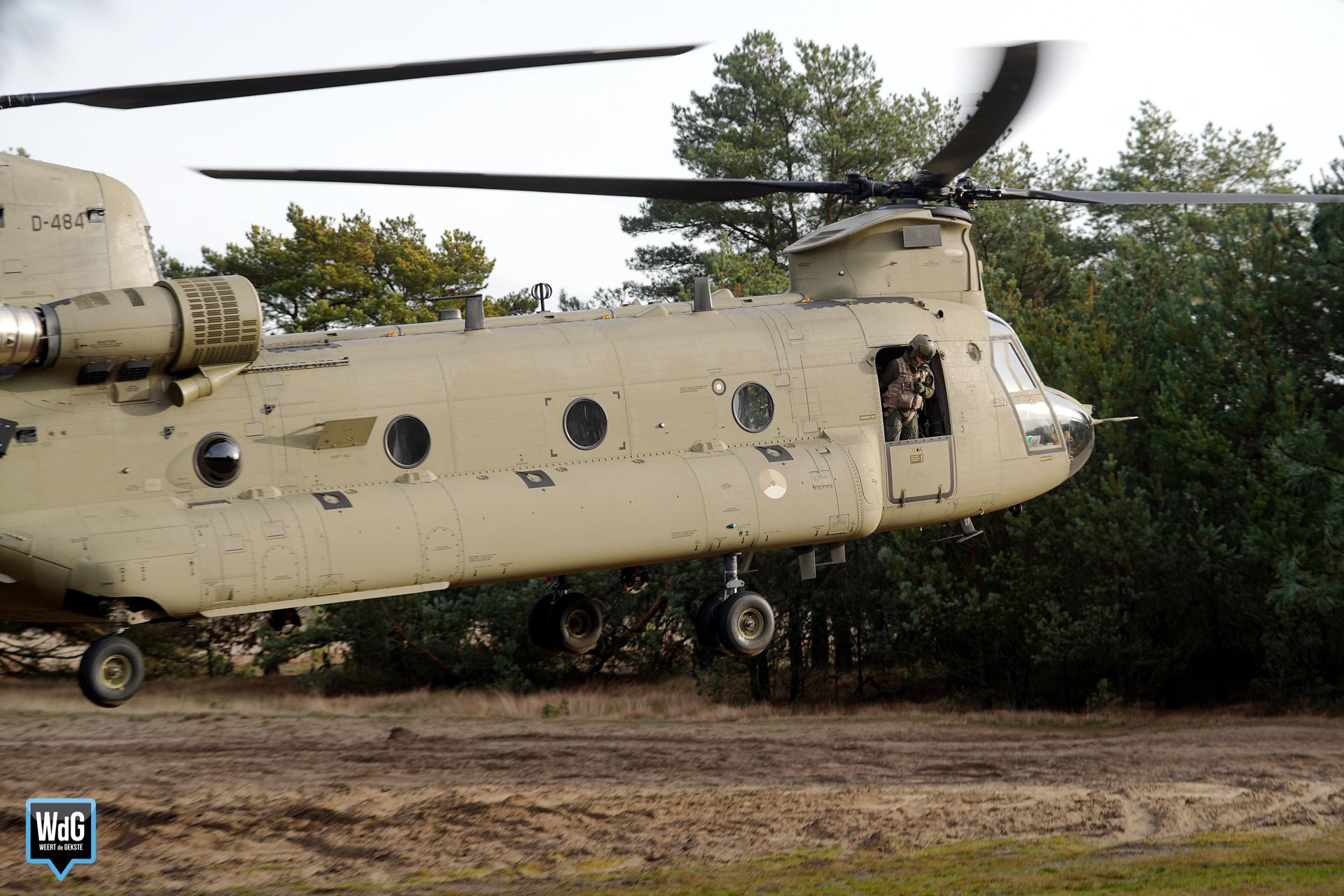 Oefening met Chinook helikopter in Weert