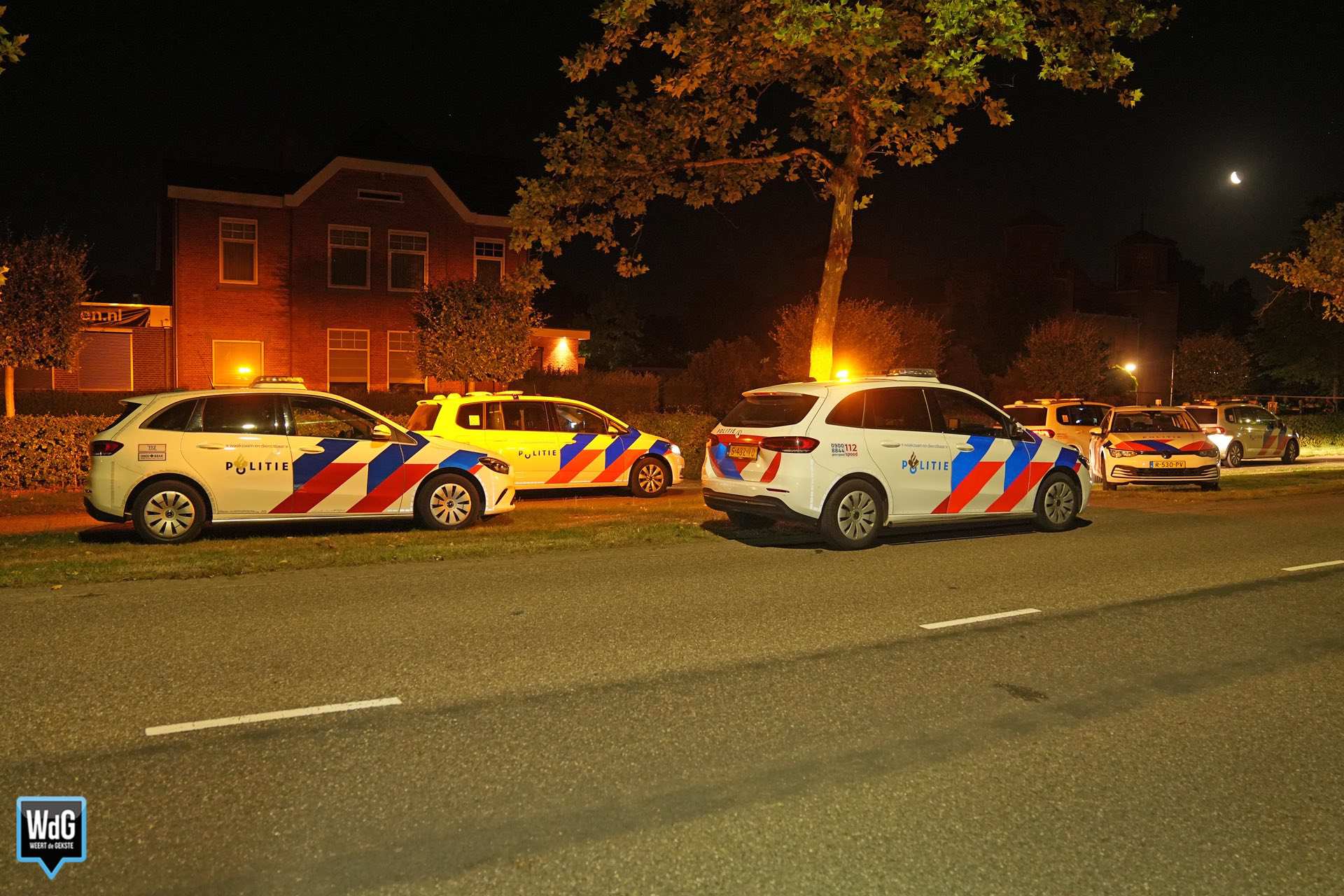 Politieauto vernield bij carmeeting in Budel-Dorplein
