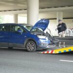 Blikschade na kop-staartbotsing op snelweg A2 in Weert