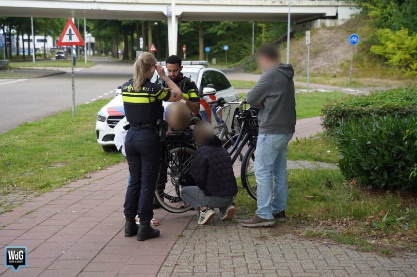 Doorrijder na ongeval met fietsster op Graafschap Hornelaan