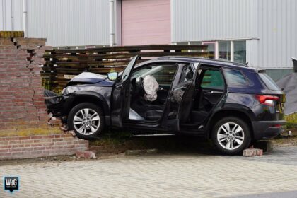 Twee gewonden na ongeval op parkeerterrein in Budel