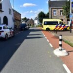 Fietsster gewond na botsing tegen verkeerszuil in Grathem