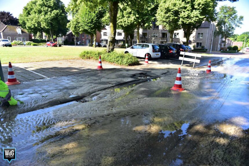Waterleiding gesprongen in Nederweert