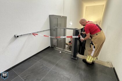 Persoon vast in invalidenlift parkeergarage Stationsplein
