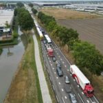 Ambulance vast in file door wegwerkzaamheden N275
