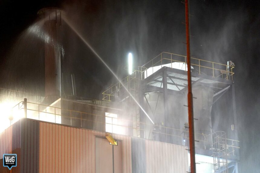 Brand in fabriek van Trespa in Weert snel onder controle