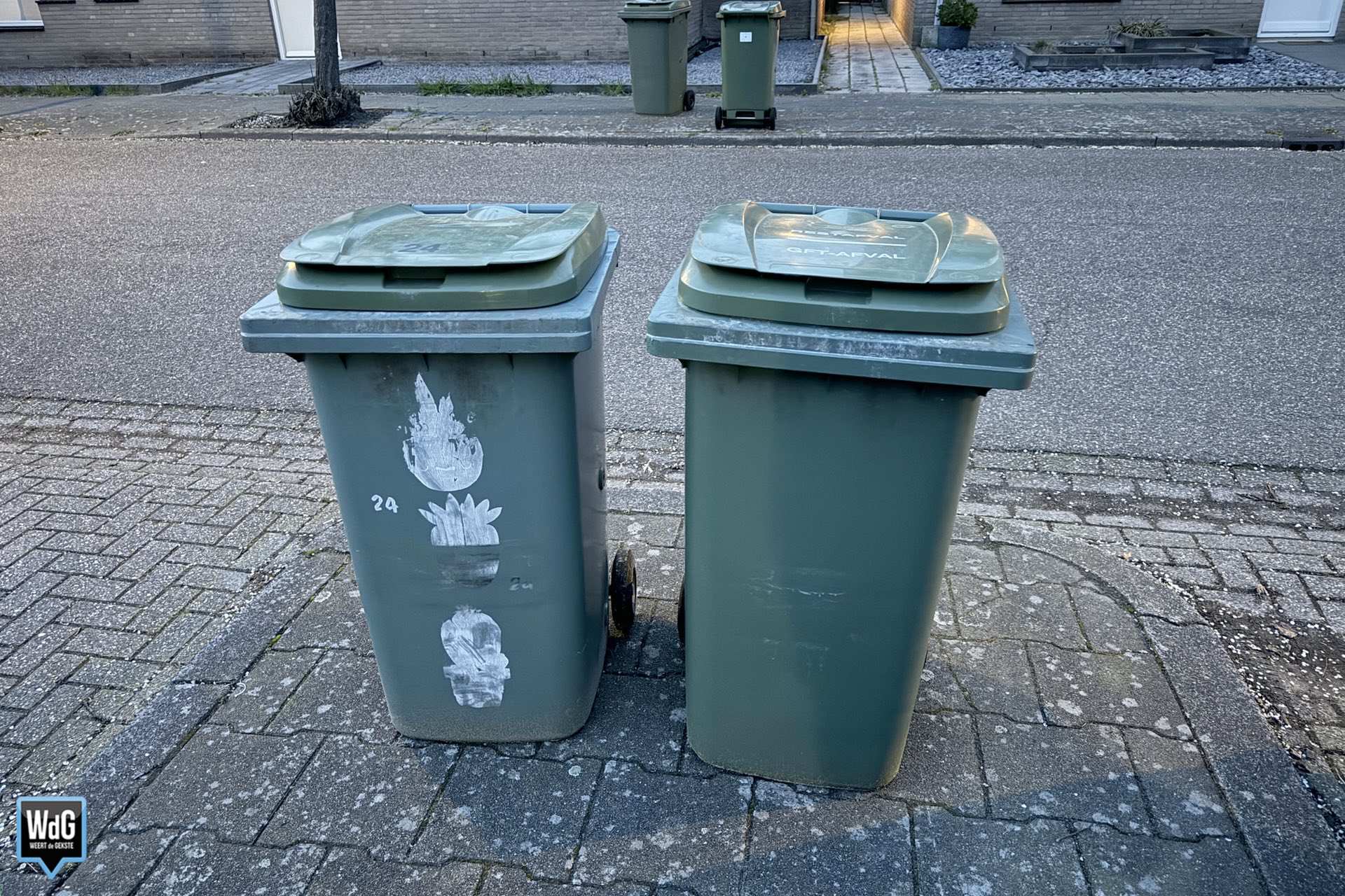 Archieffoto WdG - Afvalcontainer aan straat