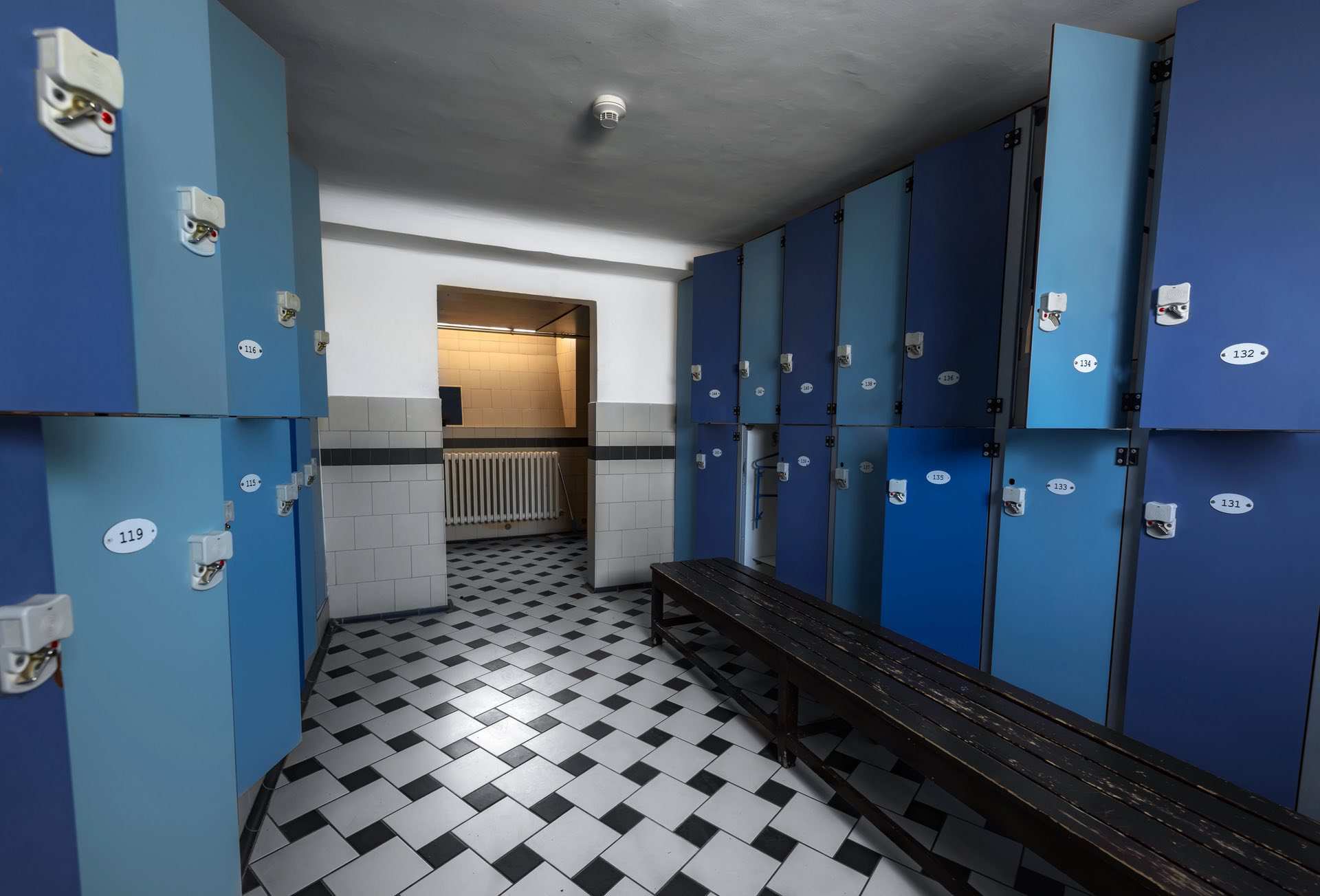 Kleedkamer - Foto ter illustratie - via depositphotos