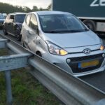 Auto's botsen op snelweg A2 bij Budel