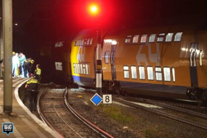 Persoon overleeft aanrijding met trein bij NS-station