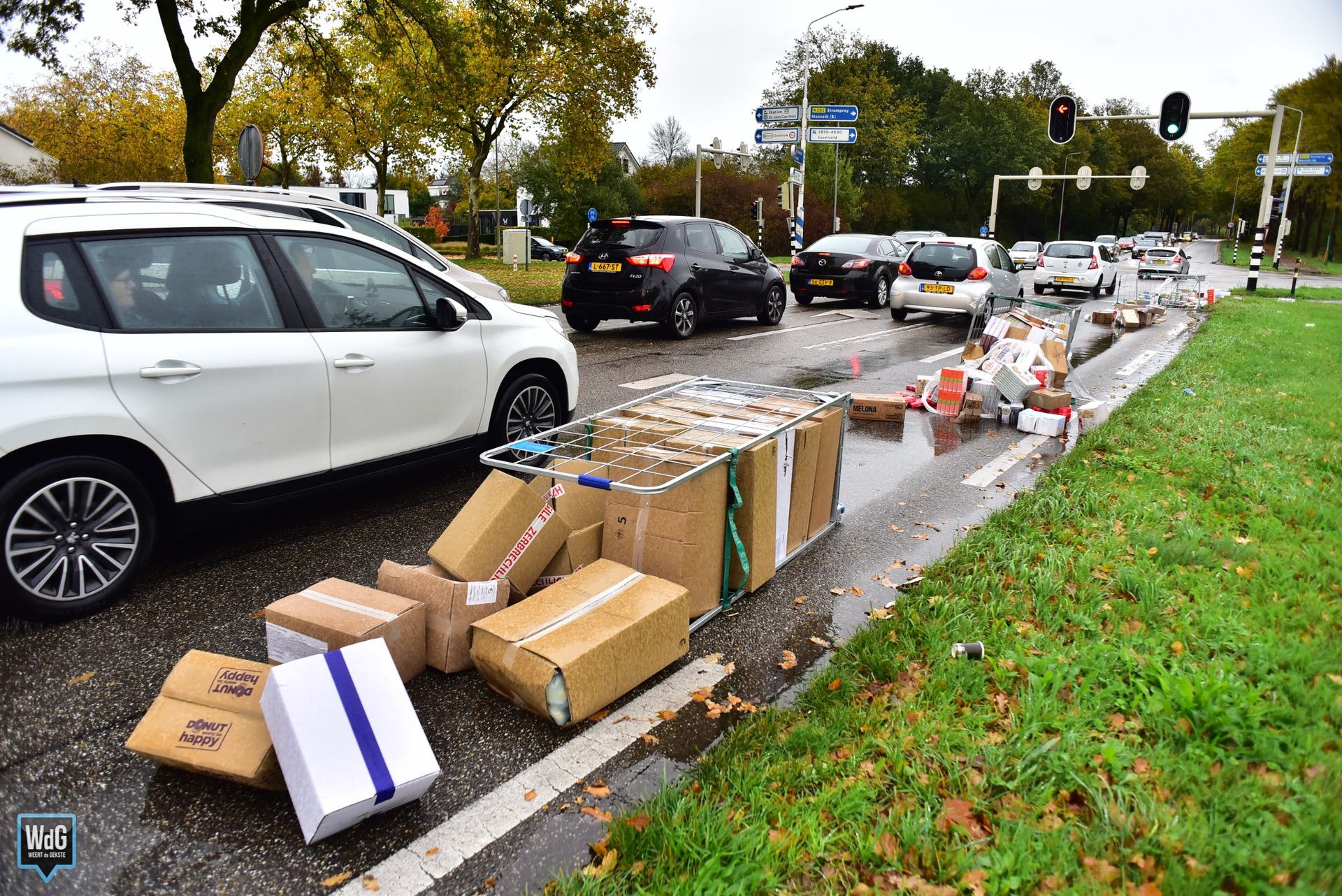 Vrachtwagen verliest lading