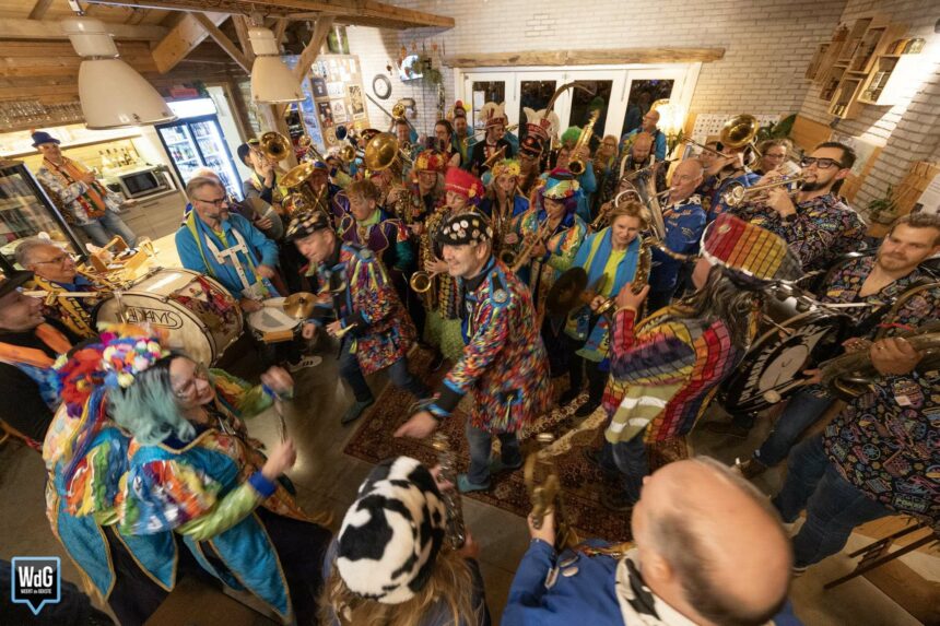 Grootste 'zate hermeni-j' gevormd voor videoclip De Köpkes