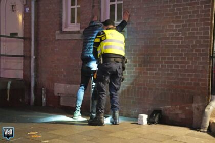 Agressieve verkopers met nep-AirPods bij NS-station Weert