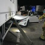 Auto botst met twee vrachtwagens op parkeerplaats A2 na remprobleem