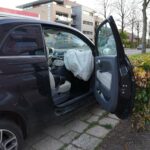 Auto's botsen op kruising Graafschap Hornelaan