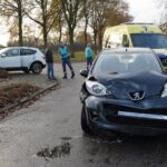 Twee auto's botsen op kruising Johan Willem Frisolaan