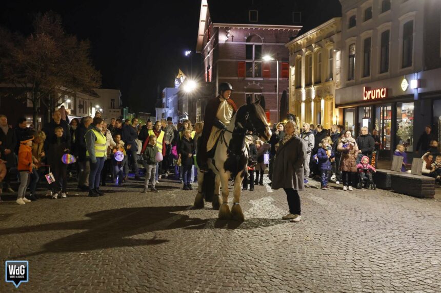 Grote opkomst bij Sinte Merte-viering in Weert